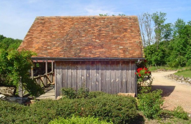 Chalet ' VERT ' in the heart of the Burgundy countryside