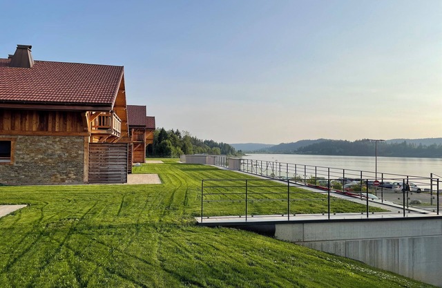 Chalets Coeur du Lac à 100 m du Lac Saint-point !