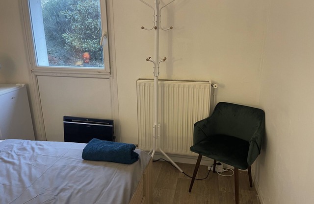 Chambre à Longjumeau Dans une Maison de Ville