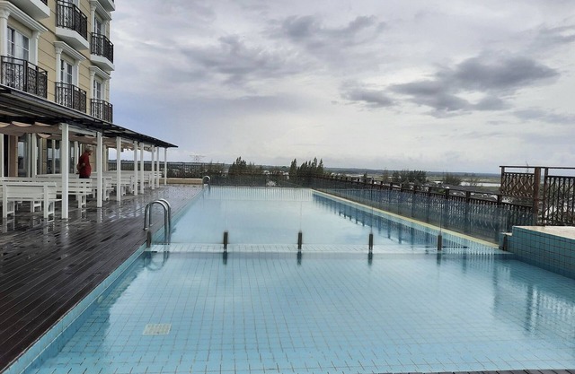Champs Elysees Homestay by Landmark