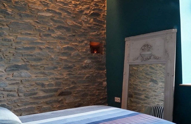 Characterful Studio in heart of Medieval Saint-Yrieix-la-Perche