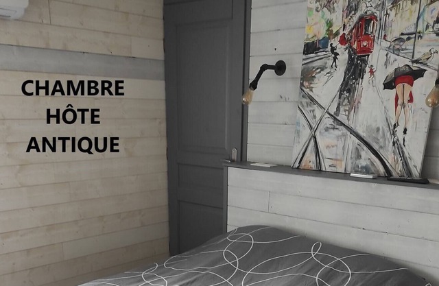 CHARACTER GUEST ROOM "L'HÔTE ANTIQUE"