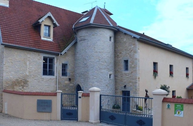 Character House with Pool, Spa, Game Room and Wi-Fi