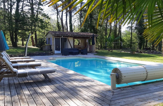 Character house with private pool in Périgord Pourpre