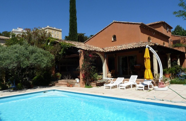 Character property with swimming pool residential area near center