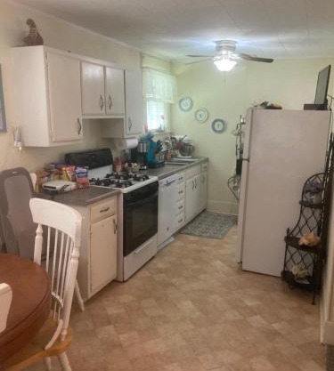 Charleston, SC themed - conveniently located well appointed one bedroom apartment in Columbia South Carolina
