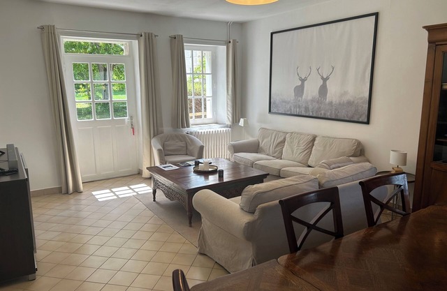 Charming cottage located in the park of a 17th century castle