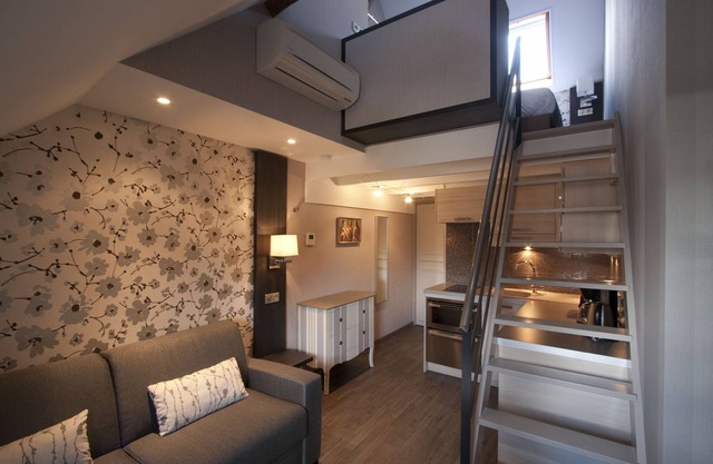 Charmant duplex moderne et bien situé
