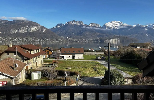 Charmant duplex face au lac