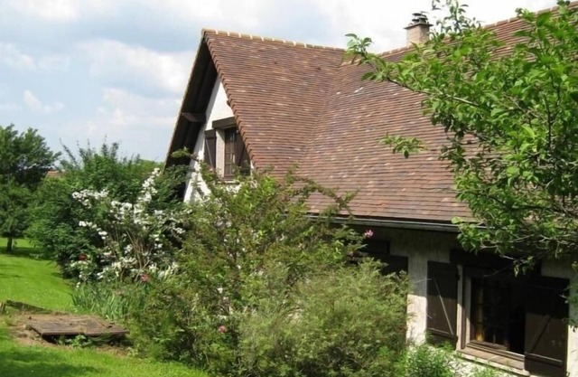 "Charmant Gîte Campagnard Proche Nancy – Nature, Confort et Activités ! "