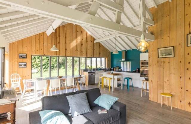 Charmante maison moderne à 200m de la mer avec jardin, terrasse, Wi-Fi et équipements complets