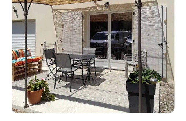 Charmante Maison Meridionale, Grand Espace, Accès Réservé, Fermé Avec Portail