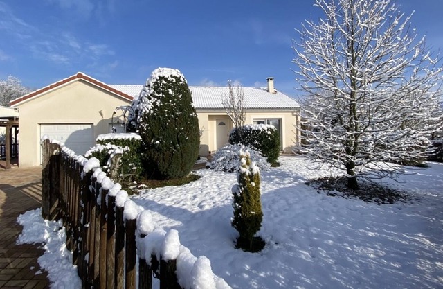 Charmante Maison Laquarelle Avec Jardin Clôturé et Arboré