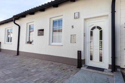 Charmantes Haus -Nähe Parndorf-Neusiedl-Wien-HU-SK
