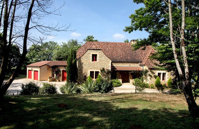 Charming 5-Bedroom/5-Bathroom French Countryside Retreat near Sarlat-La-Canéda
