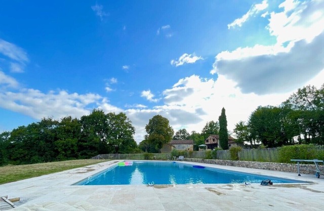 Charming little house in the Périgord countryside.