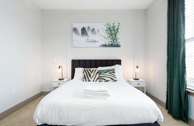 Charming 1-BD Retreat Tranquil Zionsville