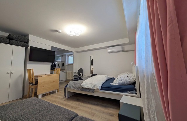 Charming 1-bedroom apartment with AC, WiFi in tranquil Walldorf
