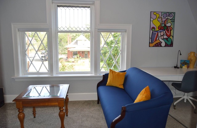 Charming 1-bedroom apartment with WiFi, AC, Apple TV in Denver