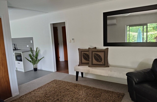 Charming 1-bedroom apartment, with alfresco dining in your own private garden