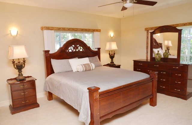 Charming 1-bedroom villa in Lucea with AC