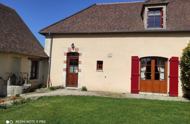 Charming 17th-Century Country House with Garden, BBQ, Terrace, and Ping-Pong Near Fontainebleau