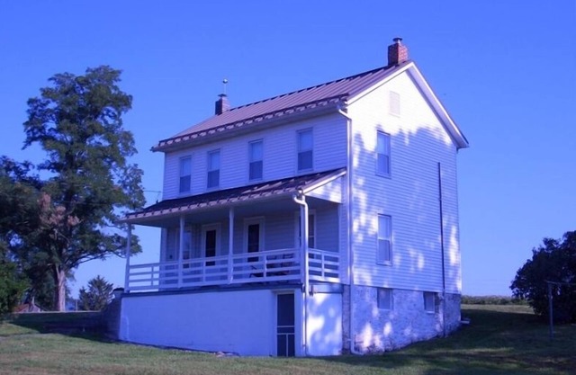 Charming 1880's home w pastoral views on 130 acre cattle farm