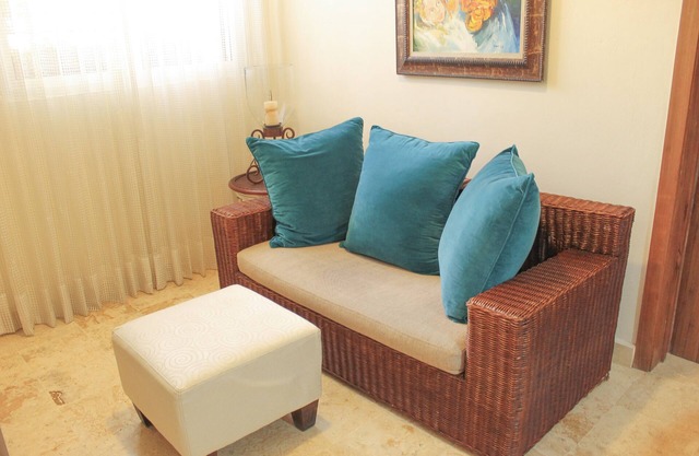 CHARMING 1BR APT WALKING DISTANCE TO COLONIAL ZONE
