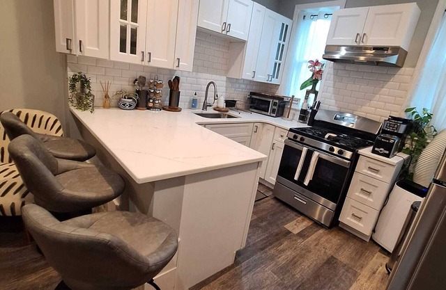 Charming 2-bed Apt.Short Walk to Liberty State Park and Train! 20 Min to NYC