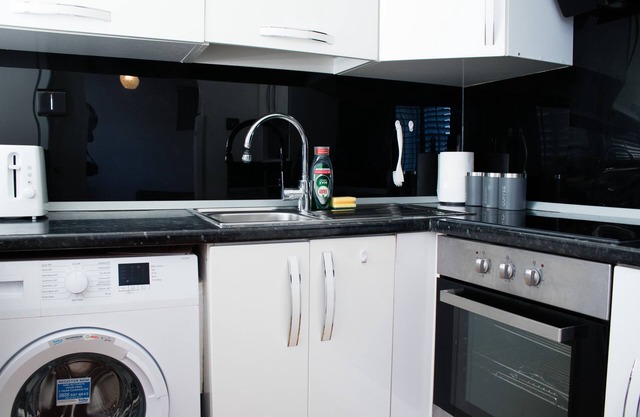 Charming 2-bed Fully Furnished Apartment in London
