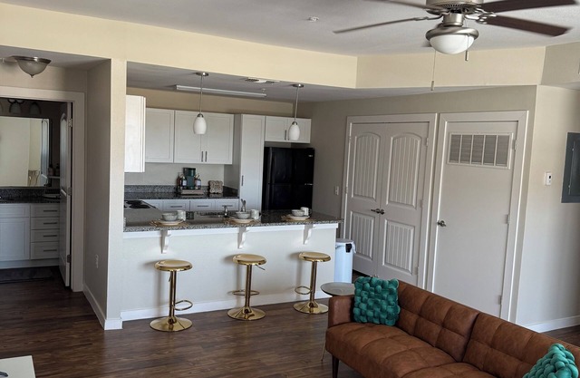 Charming 2-bedroom apartment with fitness room, WiFi in enchanting Killeen