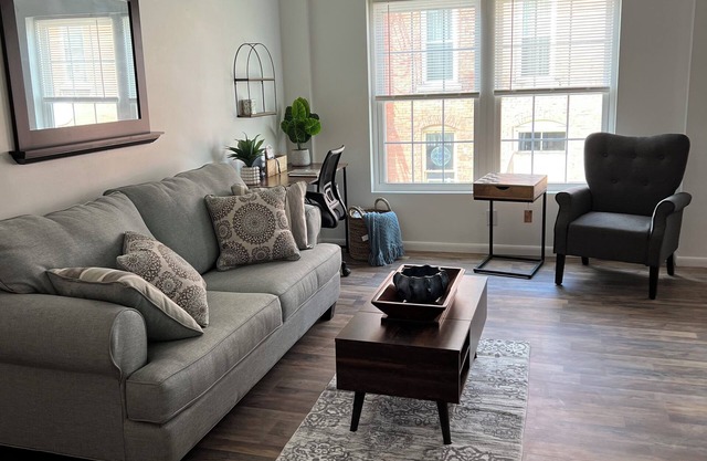Charming 2-bedroom apartment with WiFi, AC in welcoming Greene