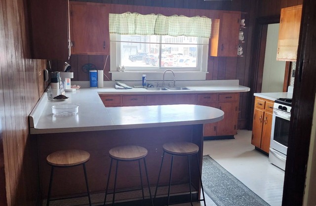Charming 2-bedroom bungalow with AC, WiFi in pleasant Pineville