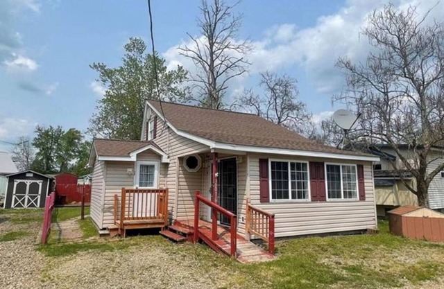 Charming 2-bedroom cottage at Canadohta Lake with WiFi