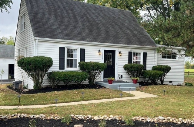 Charming 2-bedroom cottage just off i71 near Kings Island and Lebanon