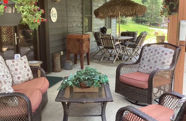 Charming 2-bedroom house in perfect Nashville! Close to the Heart of Nashville