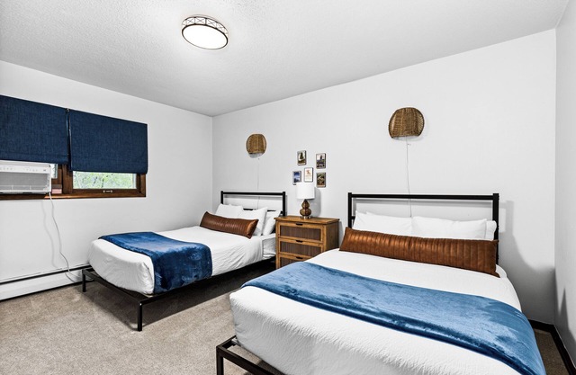 Charming 2-Bedroom Home/Side-by-Side Duplex/Dog-Friendly