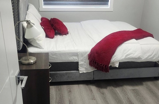 Charming 2-bedroom house in Beaumont with AC, WiFi