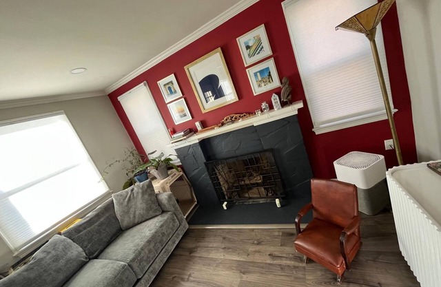 Charming 2 bedroom house, family and pet friendly close to Washington D.C.