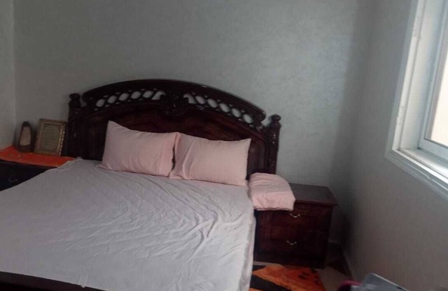 Charming 2-bedroom house in Kenitra with WiFi, AC. Start your adventure