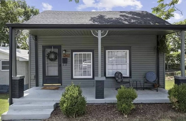 Charming 2-bedroom in heart of Wedgewood Houston
