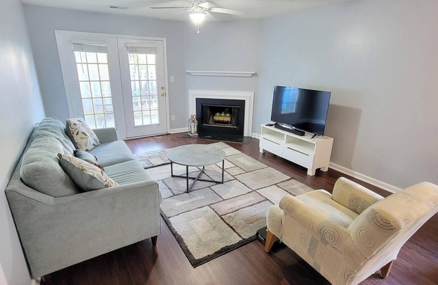 Charming 2-bedroom townhome close to Prisma Parkridge and State Forest