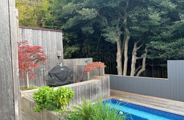 Charming 2-Bedroom Cottage in Fire Island Pines with heated pool!