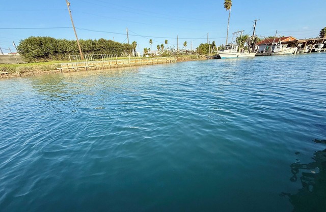 Charming 2-bedroom cottage with AC, WiFi in Port Isabel- Casita de Nina