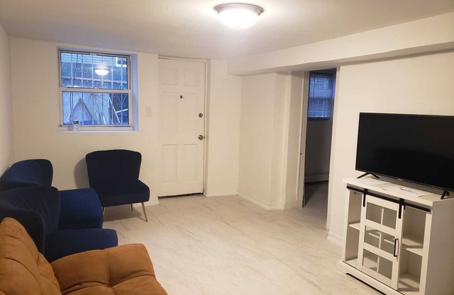 Charming 2-bedrooms apartment in Jamaica Queens with AC, WiFi, Near JFK for rent