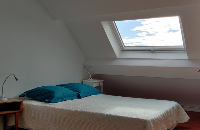 Charming 2 rooms just minutes from Disneyland.