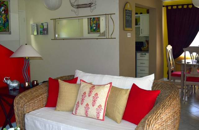 Charming 2bdr. Duplex South Coast