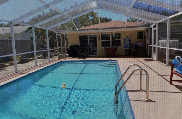 Charming 2BR house with a Swimming Pool and a Garden.