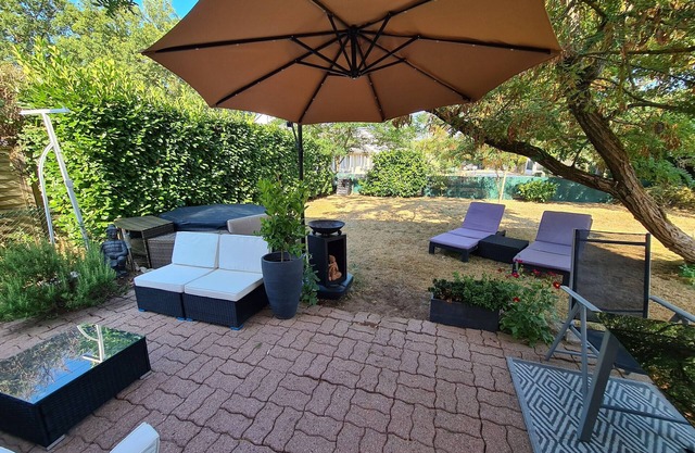 "Charming 3-Bedroom Cottage with Jacuzzi, Near Loire and Forest, Ouzouer-sur-Loire"