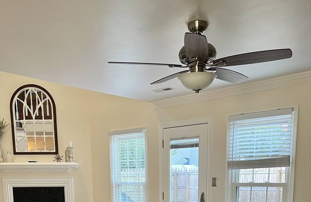 Charming 3 bedroom house on Cul-de-sac